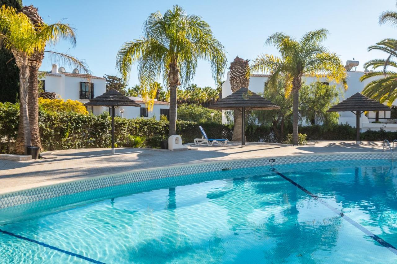 Beach Praia - Sleep 5 - Pool - Free Wi-Fi - Air Con Albufeira Bagian luar foto